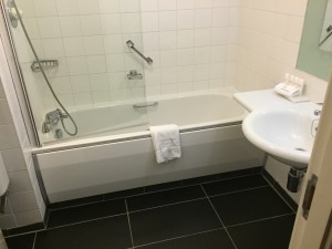 Dublin Airport Radisson - Bathroom