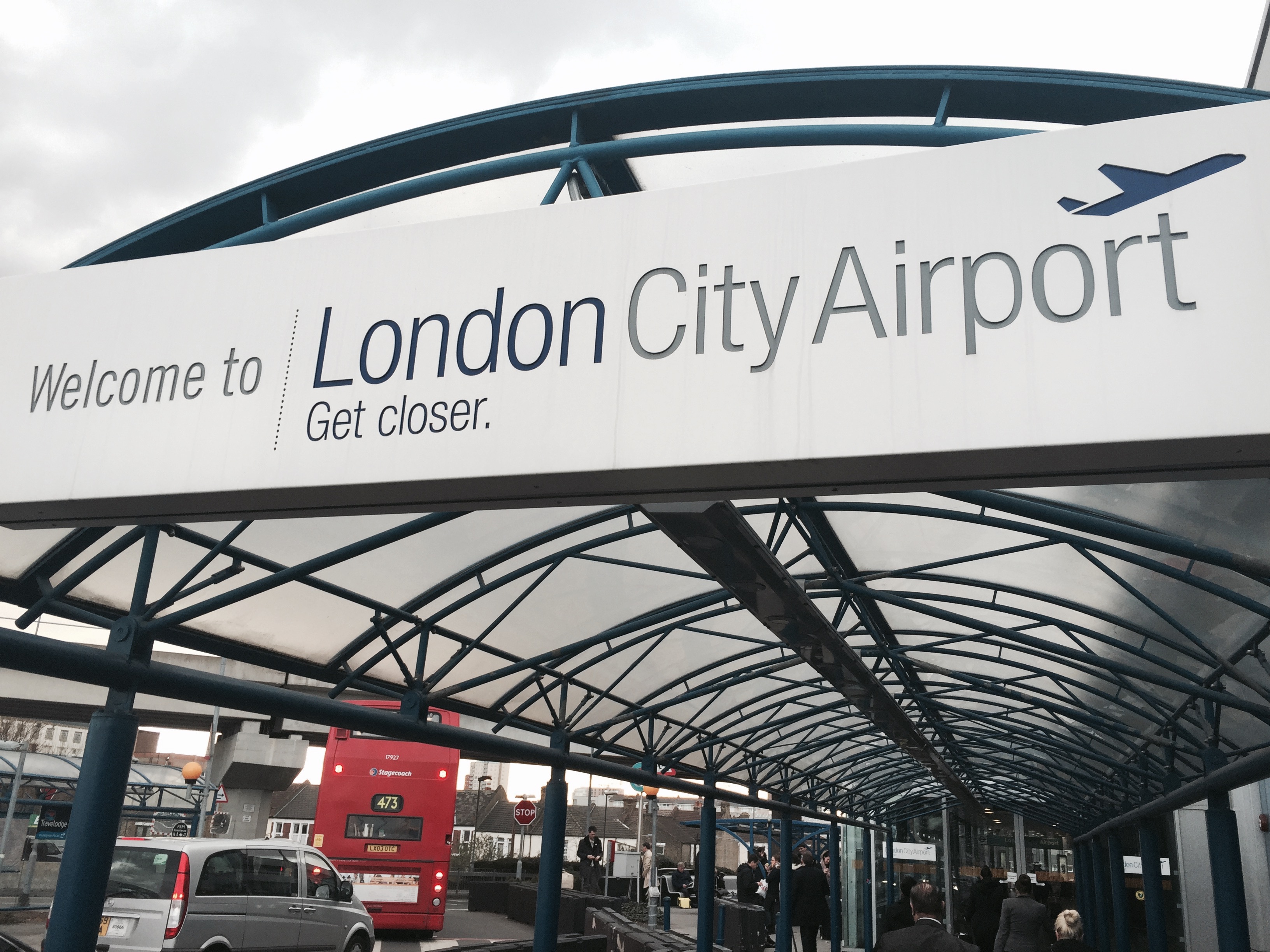 transport from london airport to city